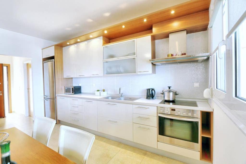 ליגאריה Eleni Sea View Luxury Apartment In Mades מראה חיצוני תמונה